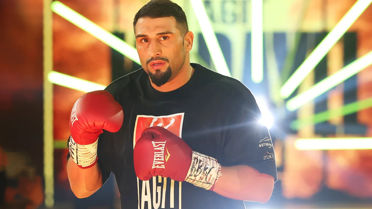 Agit Kabayel y un problema inesperado como campeón mundial: "Tengo que esperar"