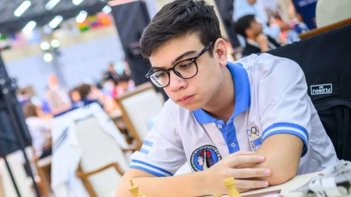 Argentina cayó ante Azerbaiyán en la Olimpiada de Ajedrez, pero Faustino Oro sigue invicto