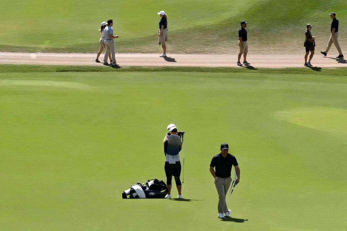 El caddie de Tosti explicó por qué lo dejó plantado en pleno torneo