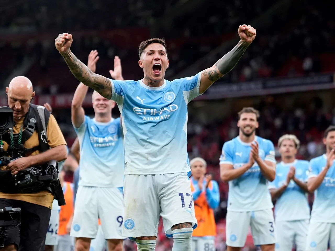 El partido de Enzo Fernández en el clásico de Manchester: del '¿what?' al árbitro al guiño de Haaland