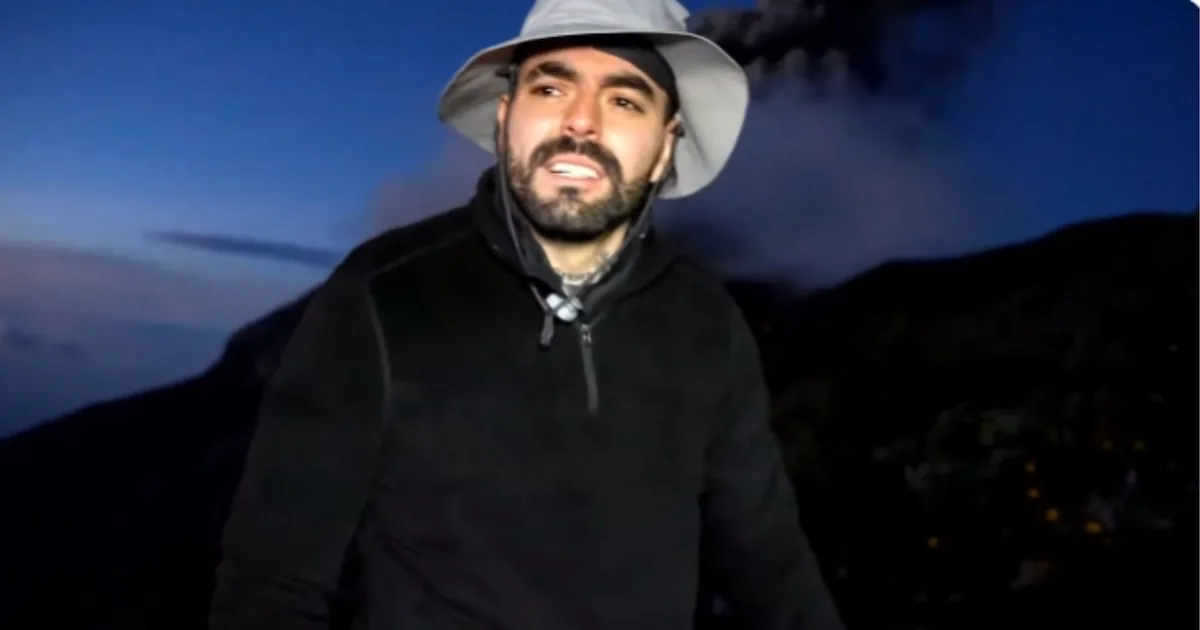 Streamer mexicano Maestro Shifu capta en vivo la erupción de un volcán