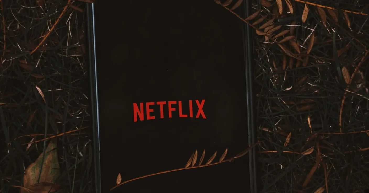 Netflix prepara el despido del 5% de su plantilla ante el avance de YouTube y la presión de Wall Street
