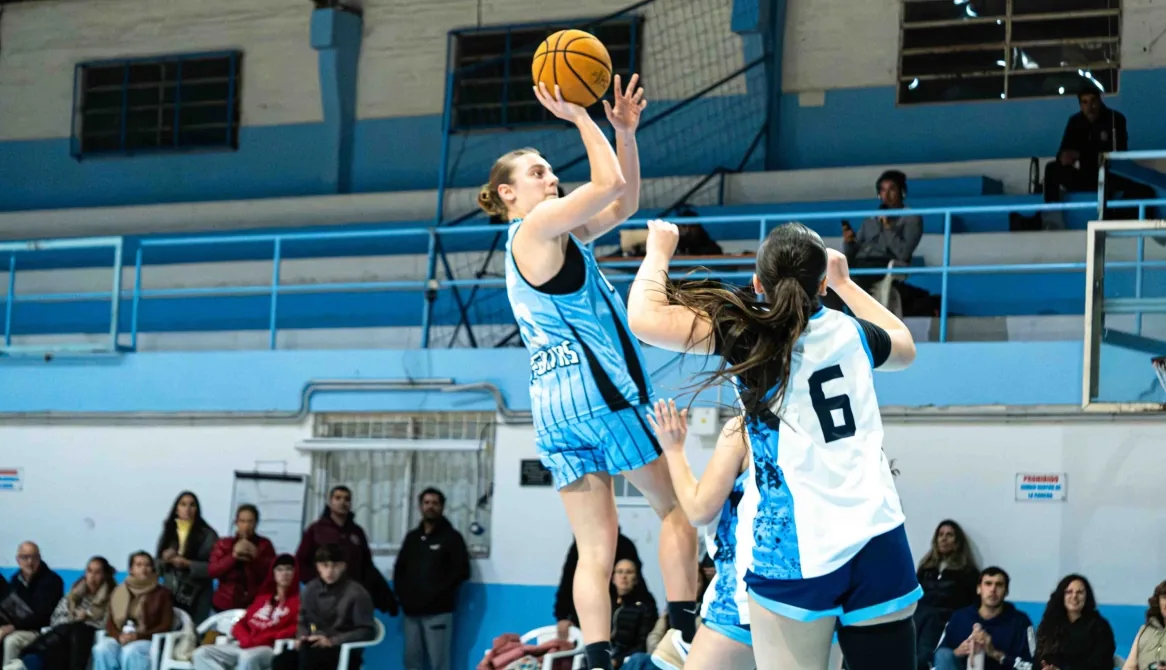 Regatas Uruguay y Lanús jugarán la final de La Liga Federal Formativa Juveniles Femenina